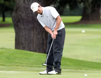 Jonathan Woo, Men's Golf, 2013, Copyright Geoff Thurner