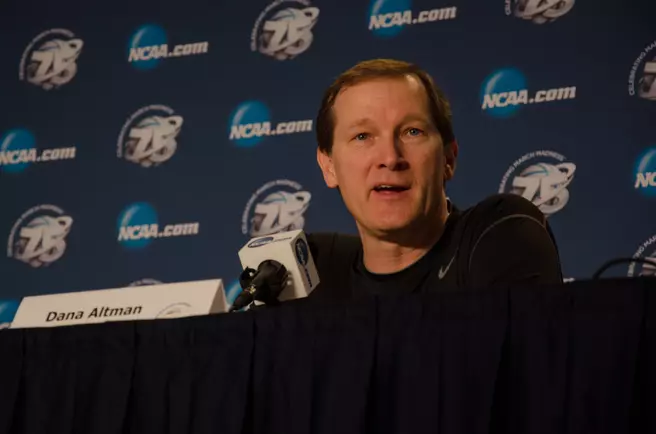 Dana Altman Wins National Coach of the Year Award
