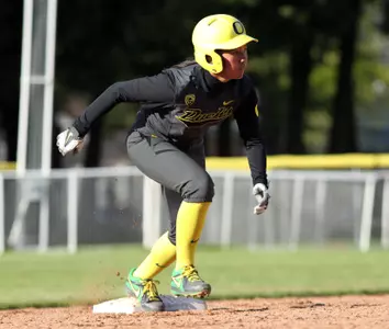 Karine Shaver, 2013 Oregon Softball, Photo by: Geoff Thurner, Copyright 2013