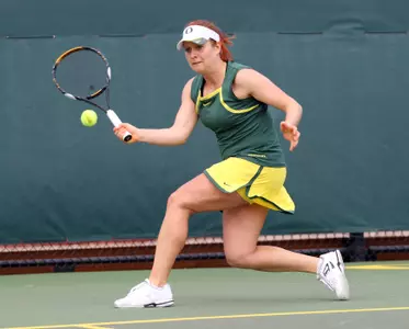 Patricia Skowronski, 2013 Oregon Tennis, Photo by Geoff Thurner, Copyright 2013
