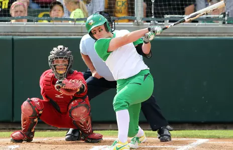 Alexa Peterson, 2013 Oregon Softball, Photo by Eric Evans, Copyright 2013.