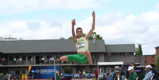 Ducks Start Outdoor Season in LA