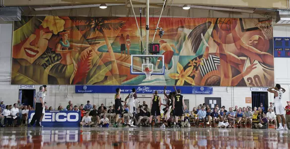 NCAA Basketball: Maui Invitational- UCONN v Oregon