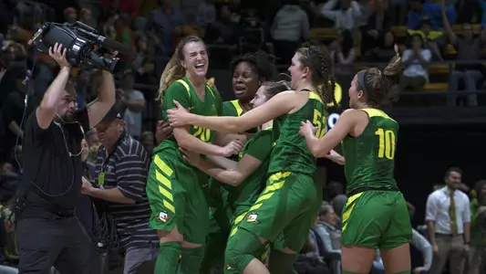 Sabrina Ionescu game-winning shot at Cal 2016-17