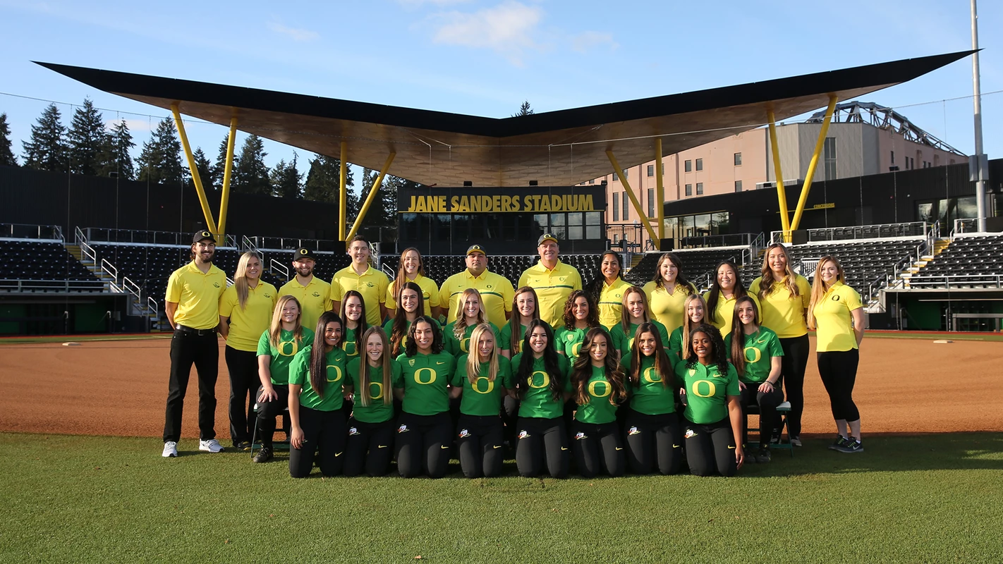 Softball team photo 2016-17