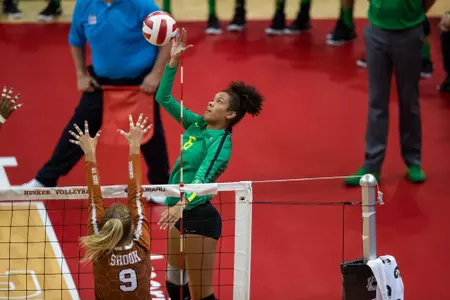 2018 Vert Challenge
Texas vs Oregon
Oregon Volleyball
Lincoln, Nebraska
Game Start Time: 3:30 PM
Game Date: August 24, 2018
Photo by Scott Bruhn/NU Communications