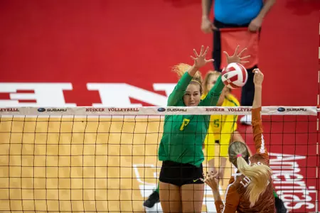 2018 Vert Challenge
Texas vs Oregon
Oregon Volleyball
Lincoln, Nebraska
Game Start Time: 3:30 PM
Game Date: August 24, 2018
Photo by Scott Bruhn/NU Communications