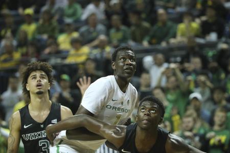 The Oregon Ducks take on the Portland State Vikings at Matthew Knight Arena in Eugene, Oregon on November 6, 2018 (Eric Evans Photography)
