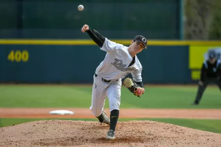 #goducks #sportsphotography #baseball #nikond5 #ducks