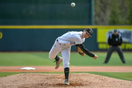 #goducks #sportsphotography #baseball #nikond5 #ducks
