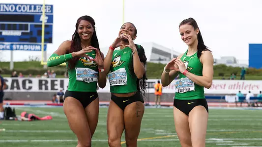 Women of Oregon, 400m Crew