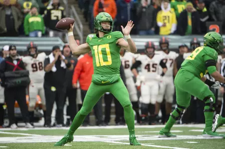 NCAA Football: Oregon State at Oregon
