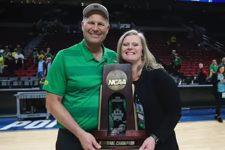 Lisa Peterson Kelly Graves Elite Eight Portland