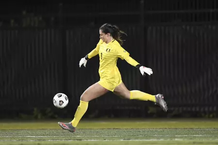 The Oregon Ducks take on the Arizona Wildcats at Papé Field in Eugene, Oregon on October 7, 2021 (Isaac Wasserman/ Eric Evans Photography)