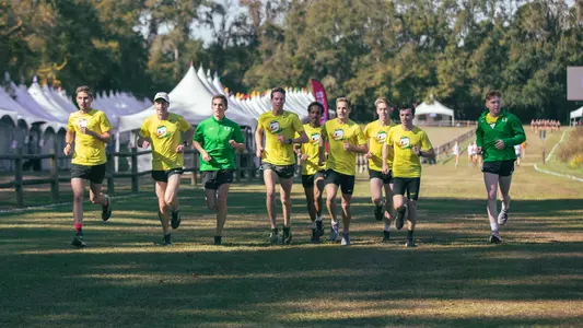 UO men at #NCAAXC pre-meet - Nov. 19