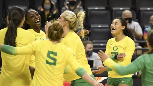 Team celebration vs Portland State_0827