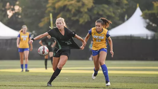 The Oregon Ducks take on the University of California - Santa Barbara Gauchos at Papé Field in Eugene, Oregon on September 3, 2021 (Isaac Wasserman/ Eric Evans Photography)