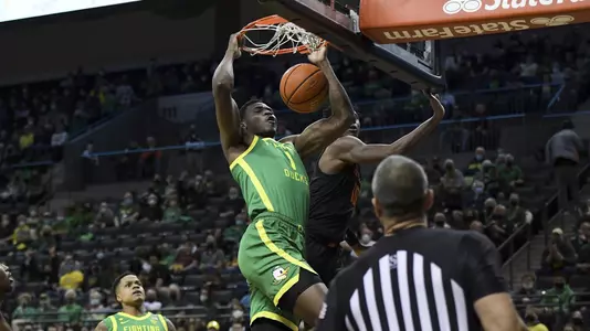 The Oregon Ducks take on the Oregon State Beavers at Matthew Knight Arena in Eugene, Oregon on January 29, 2022 (Isaac Wasserman/ Eric Evans Photography)