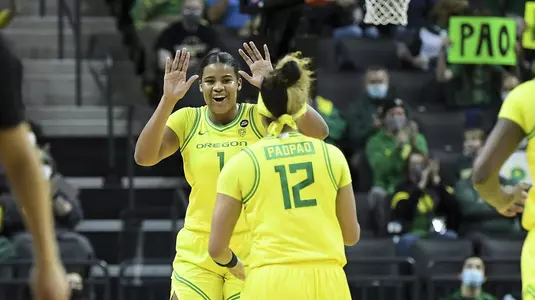 The Oregon Ducks take on the USC Trojans at Matthew Knight Arena in Eugene, Oregon on January 30, 2022 (Isaac Wasserman/ Eric Evans Photography)