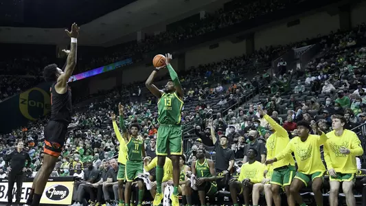 The Oregon Ducks take on the Oregon State Beavers at Matthew Knight Arena in Eugene, Oregon on January 29, 2022 (Isaac Wasserman/ Eric Evans Photography)