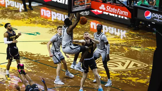 Ducks Build Second-Half Lead, Hang On Image