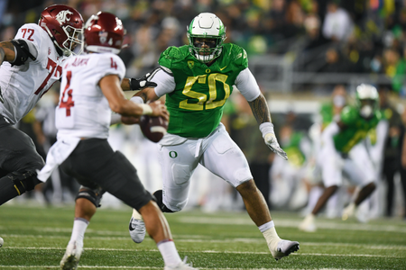 The Oregon Ducks take on the Washington State Cougars at Autzen Stadium in Eugene, Oregon on November 13, 2021 (Isaac Wasserman/ Eric Evans Photography)