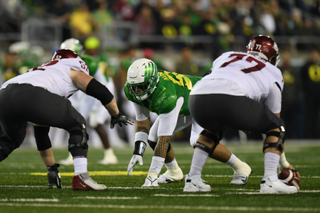 The Oregon Ducks take on the Washington State Cougars at Autzen Stadium in Eugene, Oregon on November 13, 2021 (Isaac Wasserman/ Eric Evans Photography)