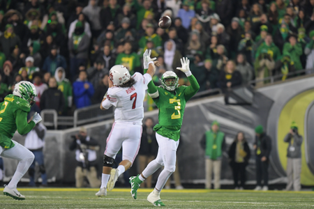 The Oregon Ducks take on the Utah Utes at Autzen Stadium in Eugene, Oregon on November 19, 2022 (Isaac Wasserman/ Eric Evans Photography)