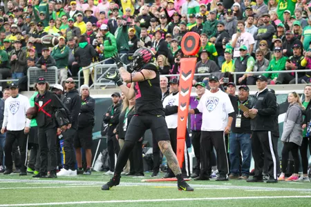 The Oregon Ducks take on the Ucla Bruins at 12:30pm in Eugene, Oregon on Oct 22, 2022. (Jackson Fisk/ Eric Evans Photography)