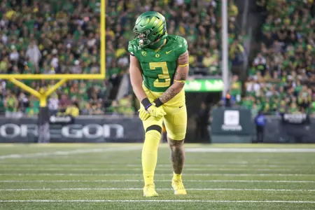 The Oregon Ducks take on the Stanford Cardinal at Autzen Stadium in Eugene, Oregon on October 1, 2022. (Jackson Fisk/ Eric Evans Photography)
