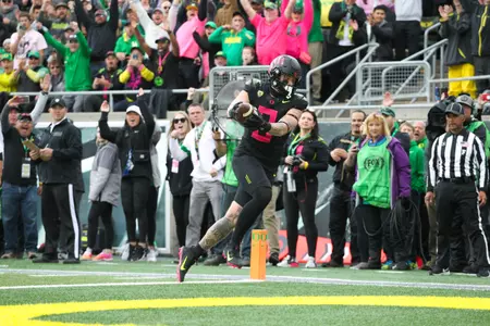 The Oregon Ducks take on the Ucla Bruins at 12:30pm in Eugene, Oregon on Oct 22, 2022. (Jackson Fisk/ Eric Evans Photography)