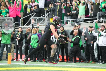 The Oregon Ducks take on the Ucla Bruins at 12:30pm in Eugene, Oregon on Oct 22, 2022. (Jackson Fisk/ Eric Evans Photography)