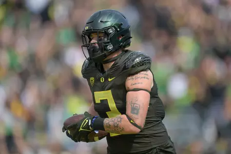 The Oregon Ducks take on the BYU Cougars at Autzen Stadium in Eugene, Oregon on September 17, 2022 (Isaac Wasserman/ Eric Evans Photography)