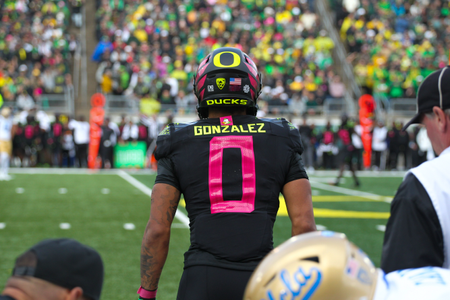 The Oregon Ducks take on the Ucla Bruins at 12:30pm in Eugene, Oregon on Oct 22, 2022. (Jackson Fisk/ Eric Evans Photography)