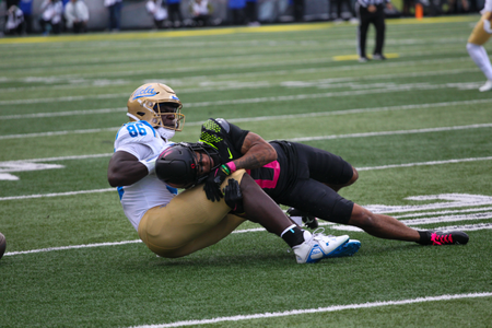 The Oregon Ducks take on the Ucla Bruins at 12:30pm in Eugene, Oregon on Oct 22, 2022. (Jackson Fisk/ Eric Evans Photography)