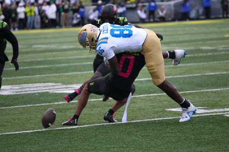 The Oregon Ducks take on the Ucla Bruins at 12:30pm in Eugene, Oregon on Oct 22, 2022. (Jackson Fisk/ Eric Evans Photography)