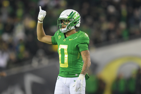 The Oregon Ducks take on the Utah Utes at Autzen Stadium in Eugene, Oregon on November 19, 2022 (Isaac Wasserman/ Eric Evans Photography)