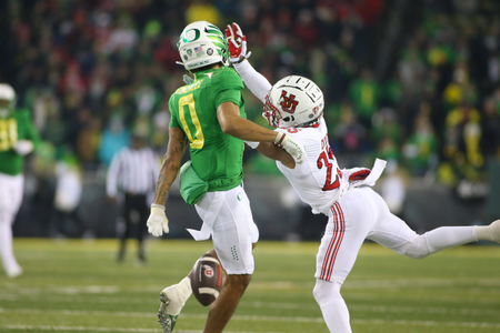 The Oregon Ducks take on then UCLA Bruins at 7:30 pm in Eugene, Oregon on Nov 19, 2022. (Jackson Fisk / Eric Evans Photography)