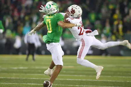 The Oregon Ducks take on then UCLA Bruins at 7:30 pm in Eugene, Oregon on Nov 19, 2022.  (Jackson Fisk / Eric Evans Photography)