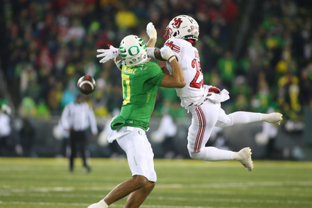 The Oregon Ducks take on then UCLA Bruins at 7:30 pm in Eugene, Oregon on Nov 19, 2022. (Jackson Fisk / Eric Evans Photography)