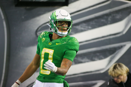 The Oregon Ducks take on then UCLA Bruins at 7:30 pm in Eugene, Oregon on Nov 19, 2022. (Jackson Fisk / Eric Evans Photography)