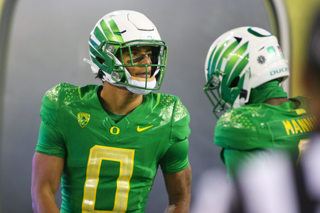The Oregon Ducks take on then UCLA Bruins at 7:30 pm in Eugene, Oregon on Nov 19, 2022. (Jackson Fisk / Eric Evans Photography)