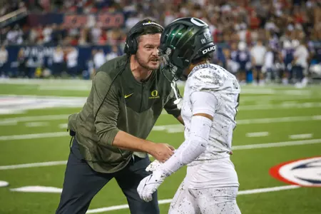 The Oregon Ducks take on the Arizona Wildcats at 6pm in Tucson, Arizona on Oct 8, 2022. (Jackson Fisk/ Eric Evans Photography)