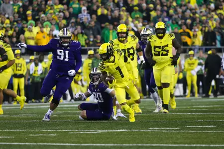 The Oregon Ducks take on the Washington Huskies at 4 pm in Eugene, Oregon on Nov 12, 2022.  (Jackson Fisk/ Eric Evans Photography)