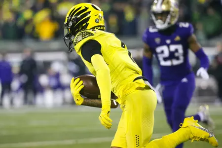The Oregon Ducks take on the Washington Huskies at 4 pm in Eugene, Oregon on Nov 12, 2022.  (Jackson Fisk/ Eric Evans Photography)