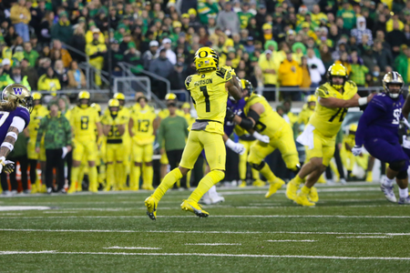The Oregon Ducks take on the Washington Huskies at 4 pm in Eugene, Oregon on Nov 12, 2022. (Jackson Fisk/ Eric Evans Photography)