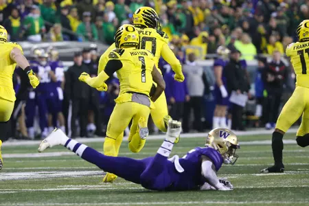 The Oregon Ducks take on the Washington Huskies at 4 pm in Eugene, Oregon on Nov 12, 2022.  (Jackson Fisk/ Eric Evans Photography)