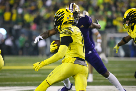 The Oregon Ducks take on the Washington Huskies at 4 pm in Eugene, Oregon on Nov 12, 2022. (Jackson Fisk/ Eric Evans Photography)