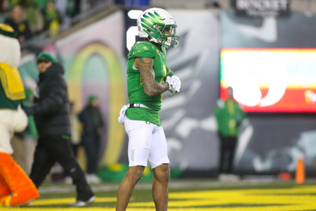 The Oregon Ducks take on then UCLA Bruins at 7:30 pm in Eugene, Oregon on Nov 19, 2022. (Jackson Fisk / Eric Evans Photography)