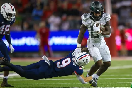 The Oregon Ducks take on the Arizona Wildcats at 6pm in Tucson, Arizona on Oct 8, 2022. (Jackson Fisk/ Eric Evans Photography)